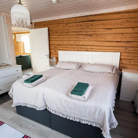 Poromoision Pirtti Villa *